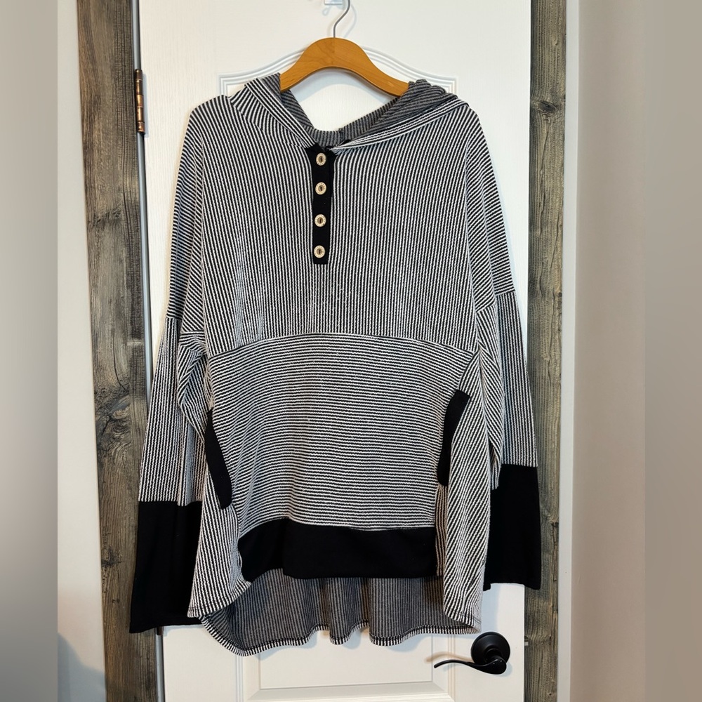 HEIMISH USA Black and White Striped Hooded Pullover size 3x